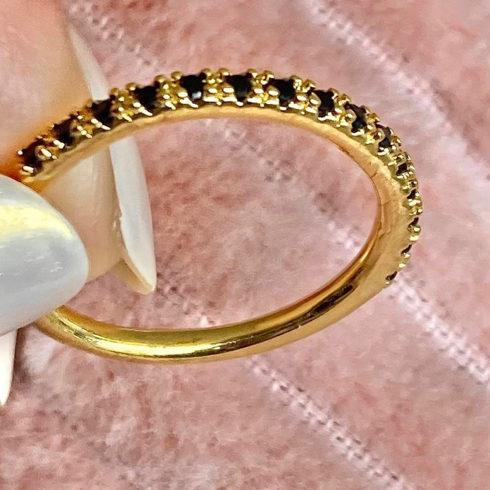 ✨ 18K Gold filled stainless steel ring size 6 (52)
16 mm
⭐️ - Picture 6 of 6